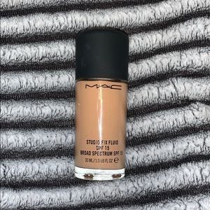 MAC studio fix fluid shade “NW25”